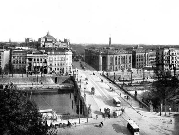 Moltkebrücke, Berlin, 1900