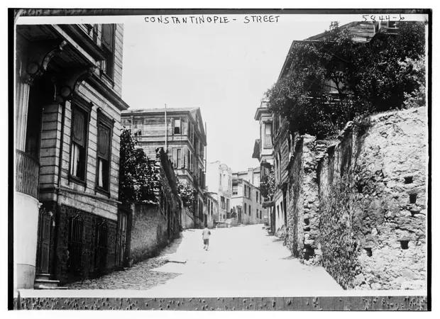 A street in Constantinople, Istanbul, 1900